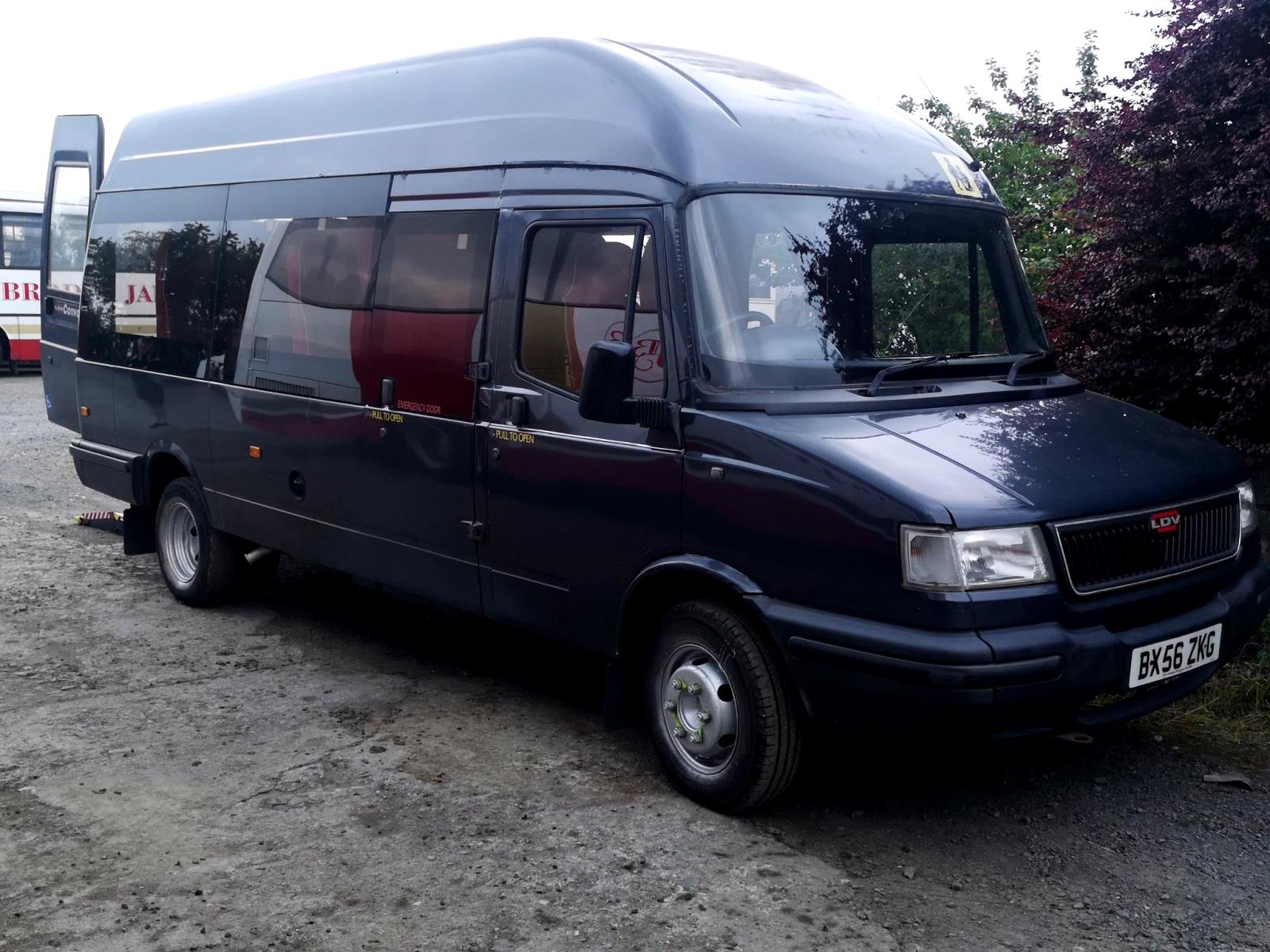 ZKG 13 Seater LDV MinibusBrodyr James Coaches For Hire