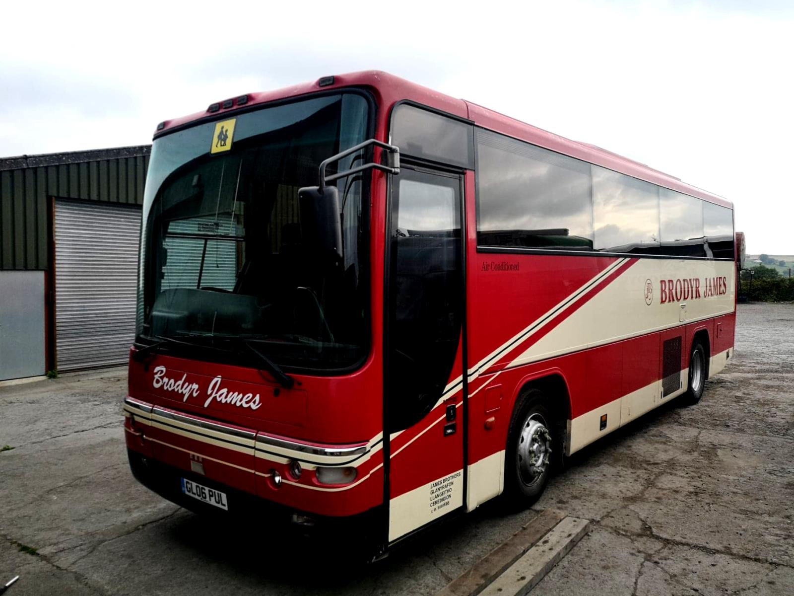 PUL 41 Seater CoachBrodyr James Coaches For Hire